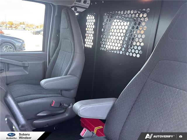 2024 Chevrolet Express 2500 Work Van (Stk: P0670) in Tecumseh - Image 25 of 26