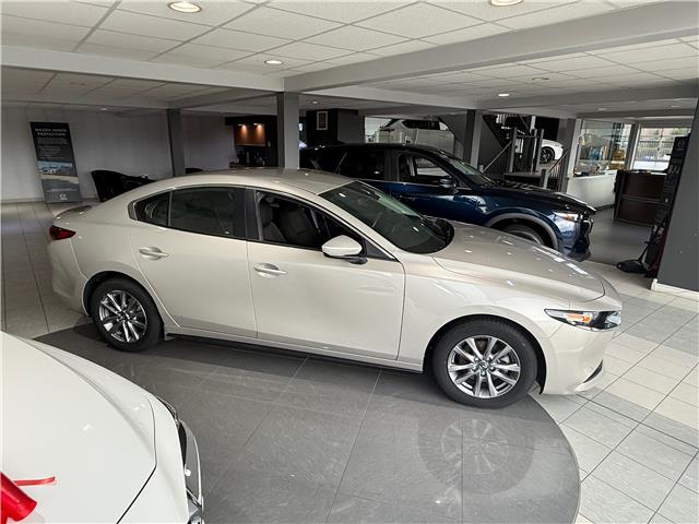 2022 Mazda Mazda3 GS (Stk: 24642) in Pembroke - Image 3 of 13