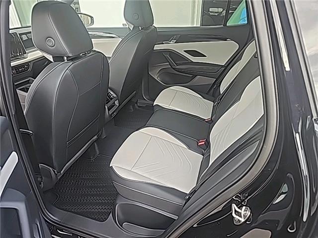 2026 Volkswagen Tiguan Comfortline R-Line Black Edition (Stk: 26279) in Lethbridge - Image 11 of 26