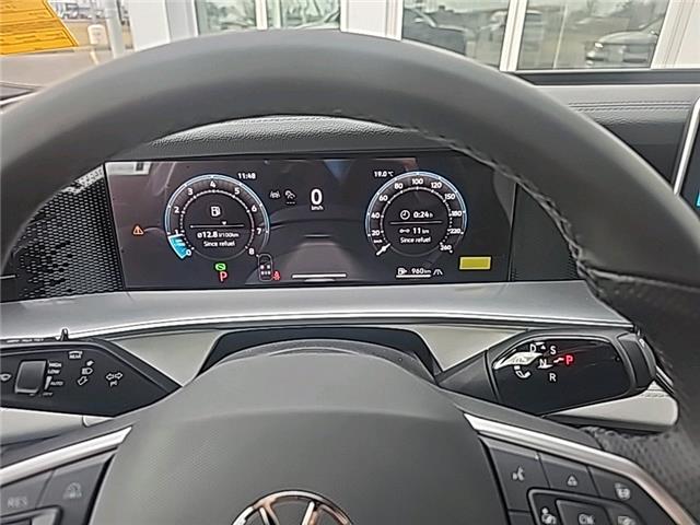 2026 Volkswagen Tiguan Comfortline R-Line Black Edition (Stk: 26279) in Lethbridge - Image 12 of 26