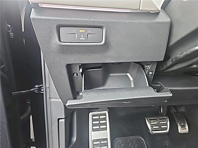 2026 Volkswagen Tiguan Comfortline R-Line Black Edition (Stk: 26279) in Lethbridge - Image 18 of 26