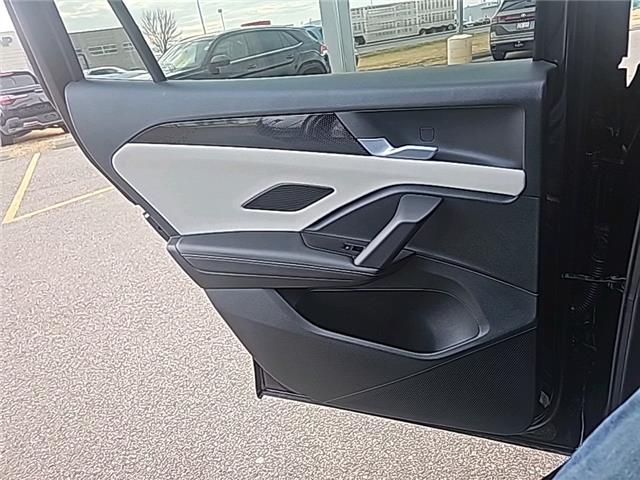 2026 Volkswagen Tiguan Comfortline R-Line Black Edition (Stk: 26279) in Lethbridge - Image 25 of 26