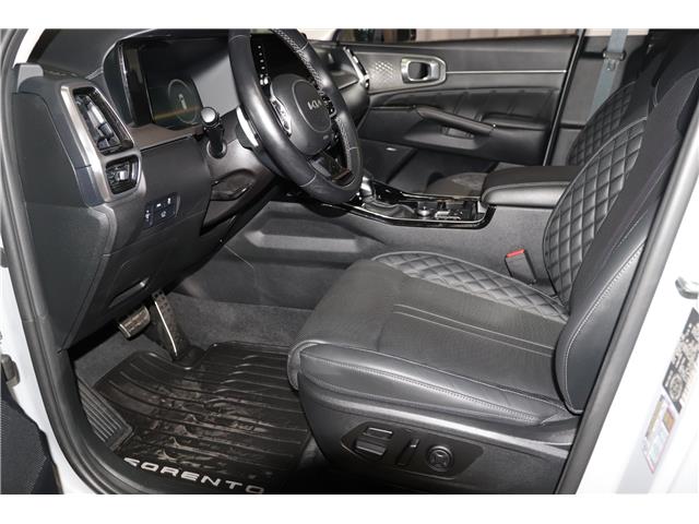 2023 Kia Sorento 2.5T SX w/Black Leather (Stk: 25331C) in Edmonton - Image 11 of 30