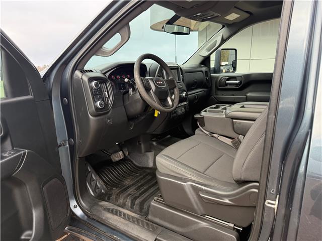 2020 GMC Sierra 3500HD Base (Stk: 24673) in Pembroke - Image 16 of 24