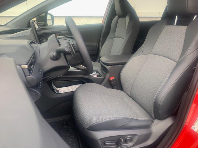 2026 Toyota bZ XLE (Stk: TC019) in Cobourg - Image 3 of 7