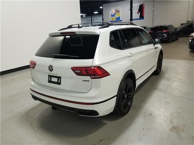 2023 Volkswagen Tiguan Comfortline R-Line Black (Stk: E4929) in Mississauga - Image 7 of 26