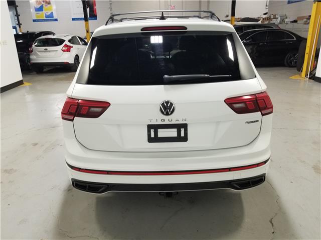 2023 Volkswagen Tiguan Comfortline R-Line Black (Stk: E4929) in Mississauga - Image 8 of 26