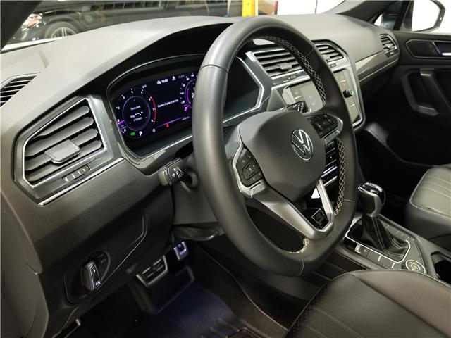2023 Volkswagen Tiguan Comfortline R-Line Black (Stk: E4929) in Mississauga - Image 12 of 26