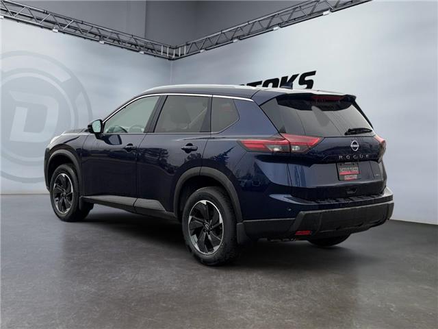 2025 Nissan Rogue SV Moonroof (Stk: 15896) in Okotoks - Image 3 of 16