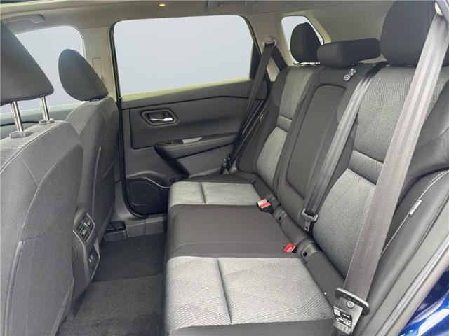 2025 Nissan Rogue SV Moonroof (Stk: 15896) in Okotoks - Image 13 of 16