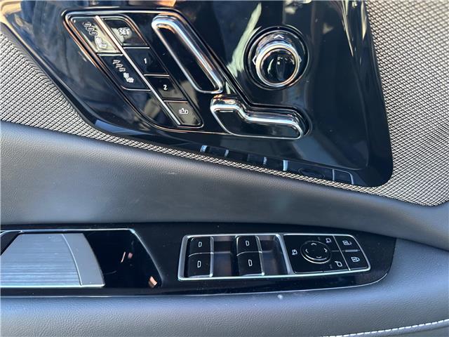 2026 Cadillac OPTIQ Sport (Stk: S118454) in Newmarket - Image 11 of 18