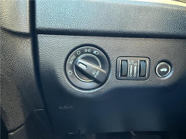 2019 Chrysler 300 Touring (Stk: 24698A) in London - Image 21 of 24