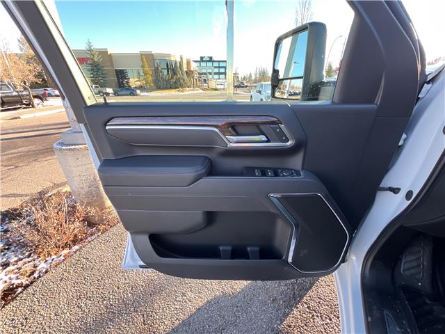 2026 GMC Sierra 3500HD SLE (Stk: TF165508) in Calgary - Image 19 of 22