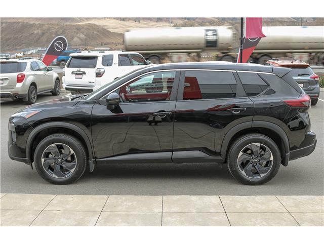 2024 Nissan Rogue SV Moonroof (Stk: UT2175) in Kamloops - Image 2 of 22