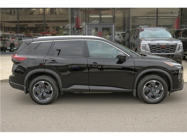 2024 Nissan Rogue SV Moonroof (Stk: UT2175) in Kamloops - Image 7 of 22