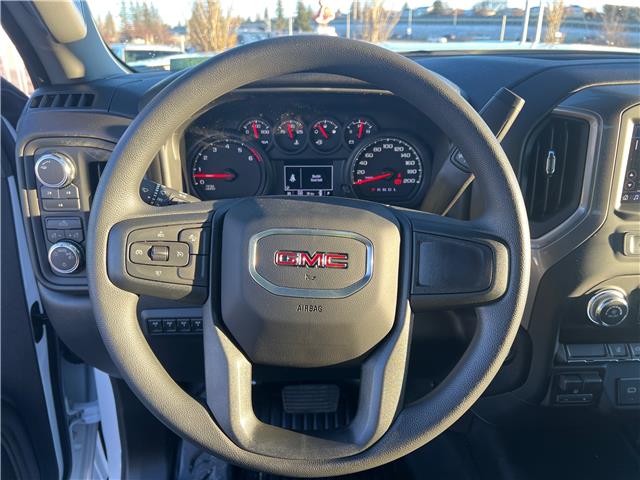 2026 GMC Sierra 3500HD Pro (Stk: TF146978) in Calgary - Image 14 of 21