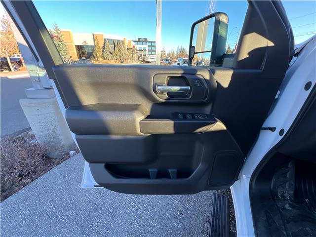 2026 GMC Sierra 3500HD Pro (Stk: TF146978) in Calgary - Image 20 of 21