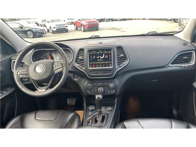 2022 Jeep Cherokee Trailhawk (Stk: TS157A) in Kamloops - Image 14 of 28
