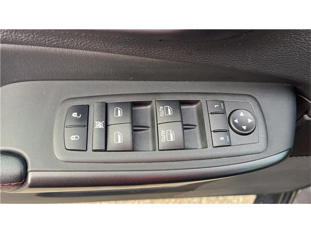 2022 Jeep Cherokee Trailhawk (Stk: TS157A) in Kamloops - Image 18 of 28