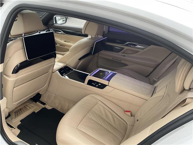 2016 BMW 750 Li xDrive (Stk: 251283) in Ottawa - Image 8 of 24