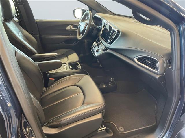 2024 Chrysler Pacifica Touring-L (Stk: 30336) in Fort Macleod - Image 14 of 25