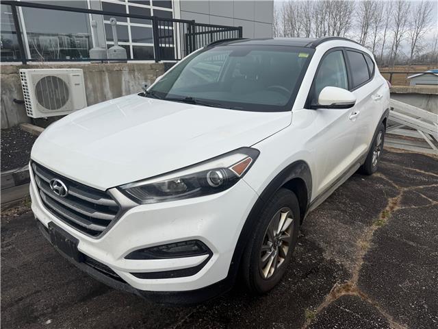2017 Hyundai Tucson SE (Stk: 24675) in Pembroke - Image 1 of 2