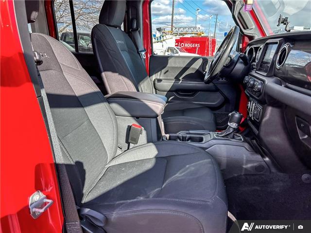 2021 Jeep Wrangler Unlimited Sahara (Stk: P7300) in Oakville - Image 24 of 28