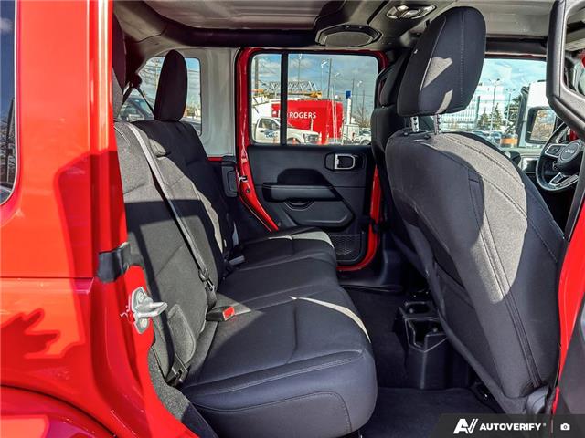 2021 Jeep Wrangler Unlimited Sahara (Stk: P7300) in Oakville - Image 25 of 28
