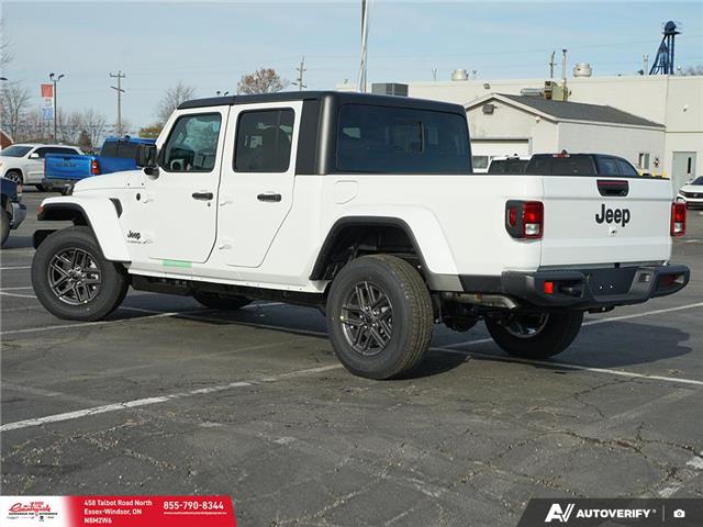 2026 Jeep Gladiator Sport S (Stk: 26051) in Essex-Windsor - Image 4 of 12