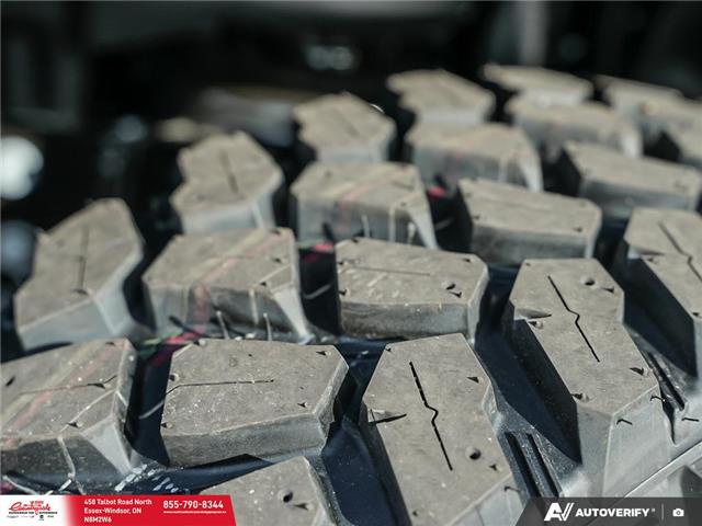 2026 Jeep Gladiator Sport S (Stk: 26038) in Essex-Windsor - Image 7 of 12