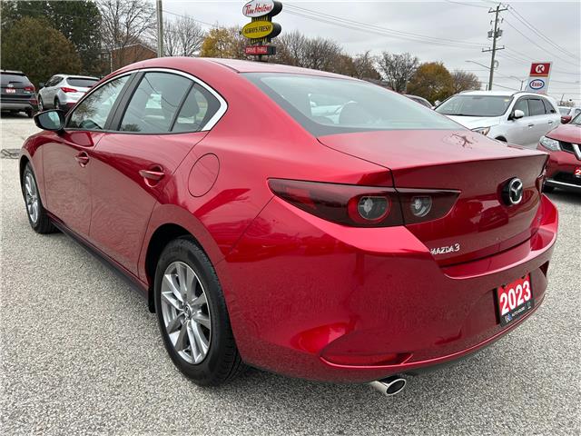 2023 Mazda Mazda3 GS (Stk: M6031) in Sarnia - Image 7 of 32 2023 Mazda Mazda3 GS (Stk: M6031) in Sarnia - Image 7 of 32