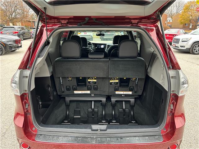 2017 Toyota Sienna SE 8 Passenger (Stk: M6022) in Sarnia - Image 15 of 36
