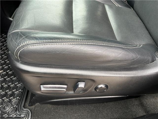 2017 Toyota Sienna SE 8 Passenger (Stk: M6022) in Sarnia - Image 21 of 36
