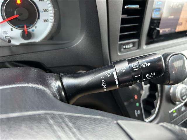 2017 Toyota Sienna SE 8 Passenger (Stk: M6022) in Sarnia - Image 29 of 36