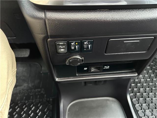 2017 Toyota Sienna SE 8 Passenger (Stk: M6022) in Sarnia - Image 32 of 36