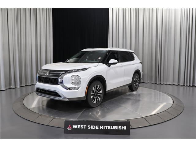 2026 Mitsubishi Outlander LE (Stk: T26072) in Edmonton - Image 3 of 32