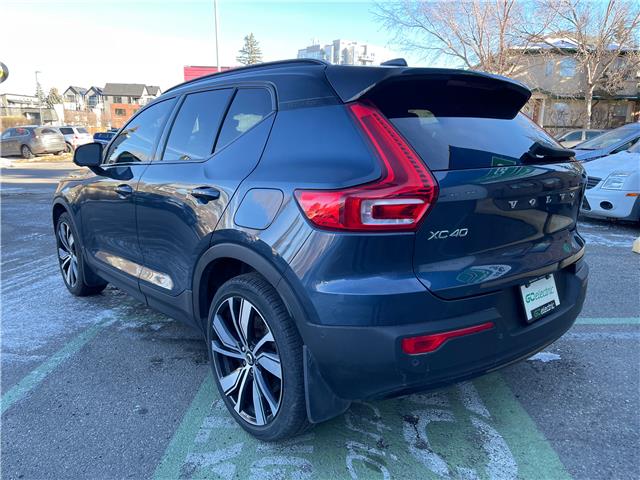 2022 Volvo XC40 Recharge Pure Electric P8 Plus (Stk: R-22VOXGRA0907) in Calgary - Image 3 of 16