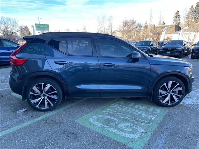 2022 Volvo XC40 Recharge Pure Electric P8 Plus (Stk: R-22VOXGRA0907) in Calgary - Image 6 of 16
