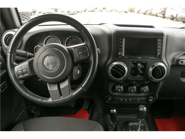 2016 Jeep Wrangler Unlimited Sahara (Stk: UT2214) in Kamloops - Image 17 of 22