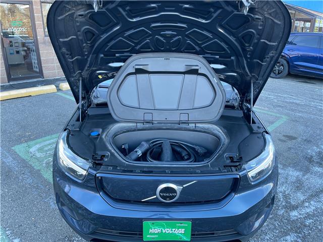 2022 Volvo XC40 Recharge Pure Electric P8 Plus (Stk: R-22VOXGRA0907) in Calgary - Image 15 of 16