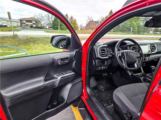 2019 Toyota Tacoma SR5 V6 (Stk: P2233) in BELLEVILLE - Image 10 of 22