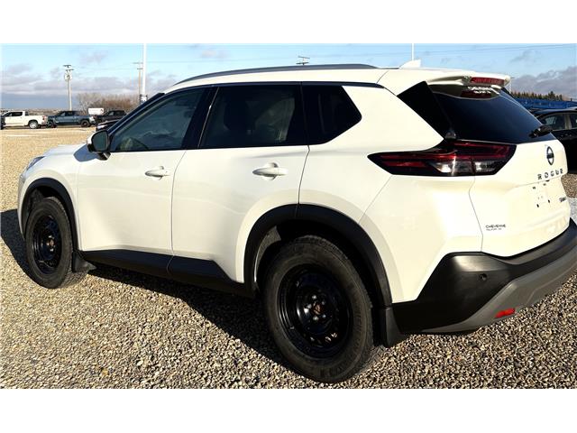 2021 Nissan Rogue SV (Stk: 26124A) in Melfort - Image 2 of 10
