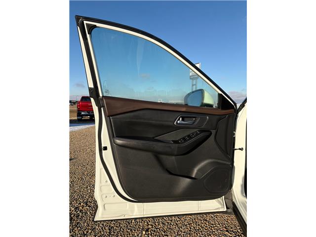 2021 Nissan Rogue SV (Stk: 26124A) in Melfort - Image 7 of 10