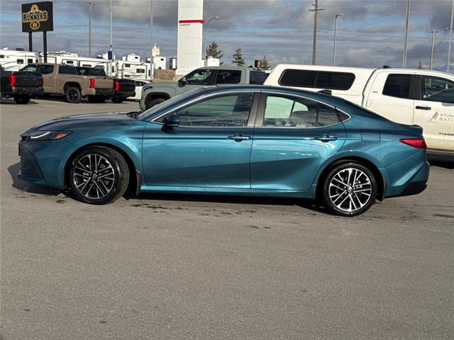 2026 Toyota Camry XLE (Stk: U041806) in Cranbrook - Image 2 of 22