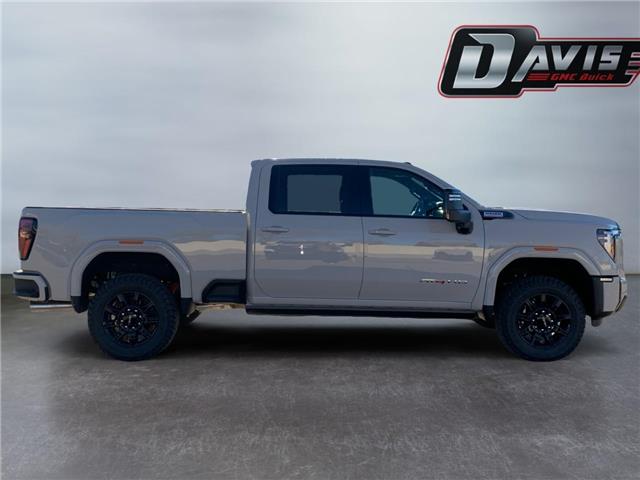 2026 GMC Sierra 3500HD AT4 (Stk: 351097) in Medicine Hat - Image 6 of 16