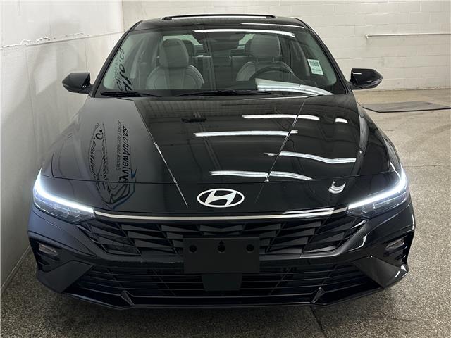 2025 Hyundai Elantra HEV Luxury w/Two-Tone Interior (Stk: 43175J) in Belleville - Image 2 of 25
