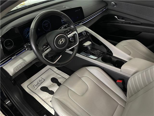 2025 Hyundai Elantra HEV Luxury w/Two-Tone Interior (Stk: 43175J) in Belleville - Image 11 of 25