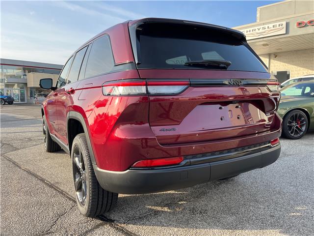 2025 Jeep Grand Cherokee Laredo (Stk: 25-430) in Sarnia - Image 3 of 22