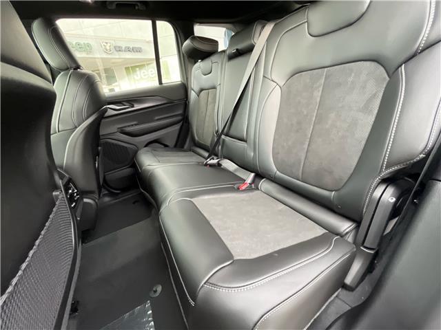 2025 Jeep Grand Cherokee Laredo (Stk: 25-431) in Sarnia - Image 20 of 22