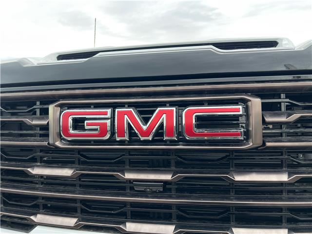 2026 GMC Sierra 2500HD AT4X (Stk: TF136660) in Calgary - Image 11 of 23
